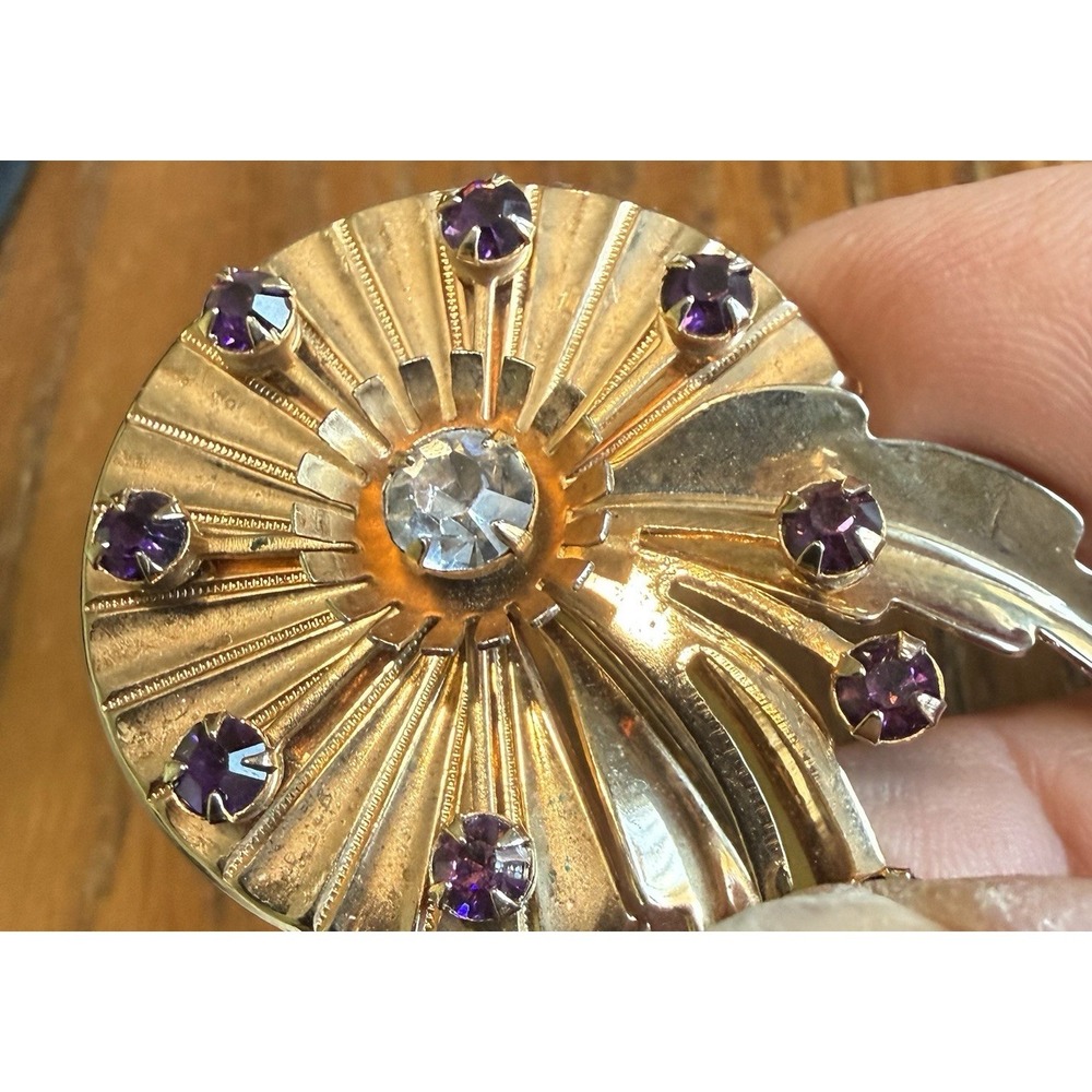 Vintage Floral purple, clear Rhinestone Brooch – Gold Tone‎ Wreath - Picture 2 of 8